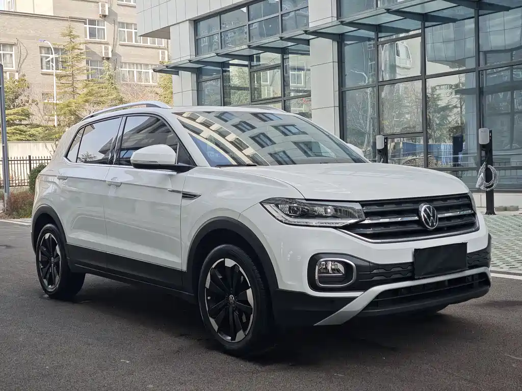 VOLKSWAGEN EXPLORING THE SHADOW