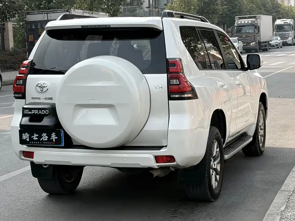 TOYOTA PRADO