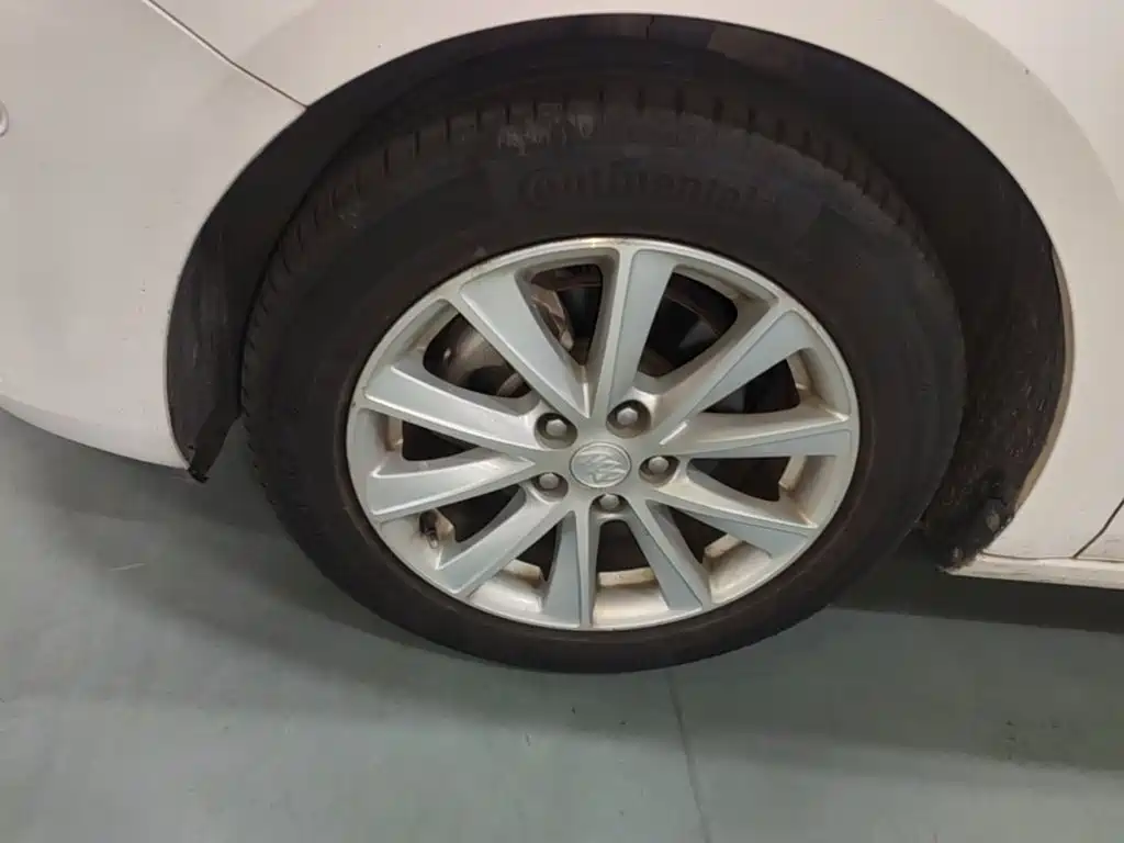 Buick Verano — миниатюра 23