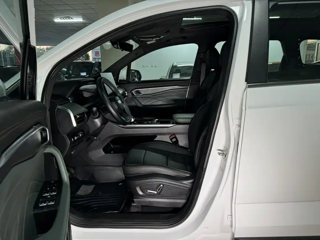 Geely Haoyue L — миниатюра 22