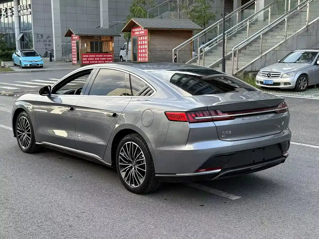 BYD Han — миниатюра 8