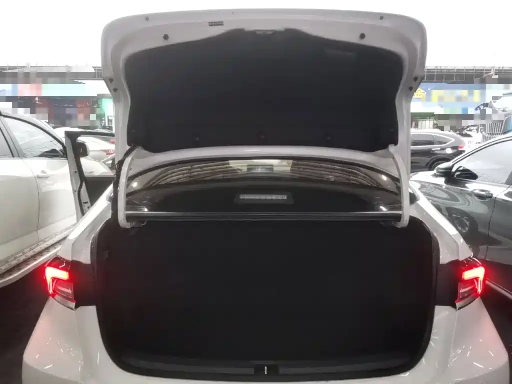Toyota Corolla — миниатюра 19