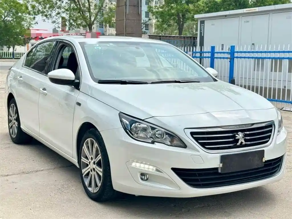 PEUGEOT  408