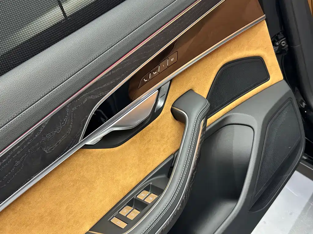 Audi A8 — миниатюра 25