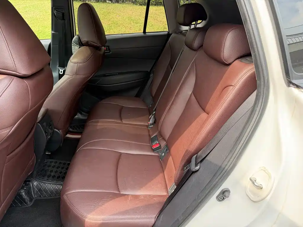 Toyota Corolla Cross — миниатюра 12