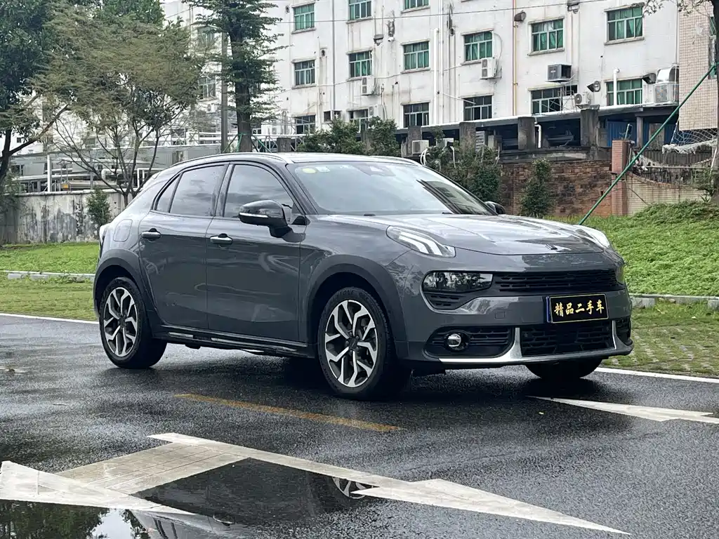 Lynk & Co 02 2018 2.0T DCT Pro V