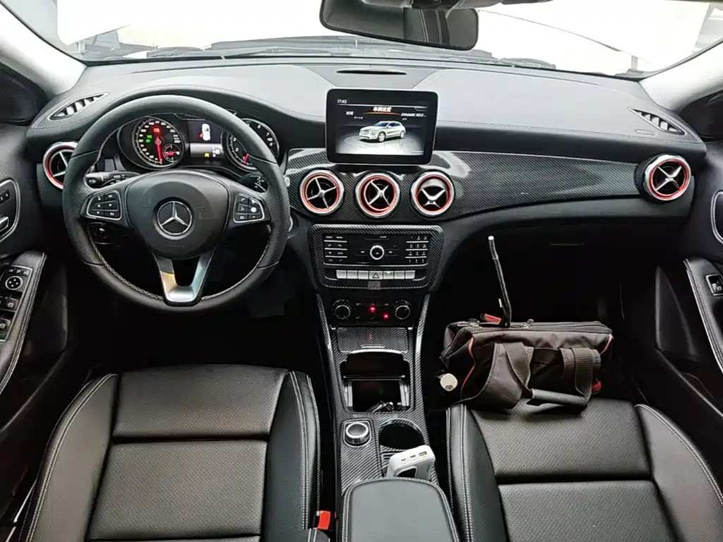 Mercedes-Benz GLA — миниатюра 10