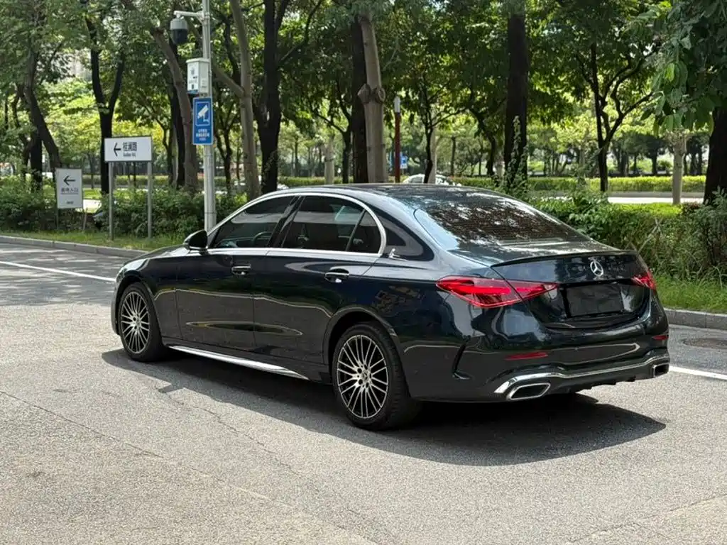 Mercedes-Benz C-Class — миниатюра 6