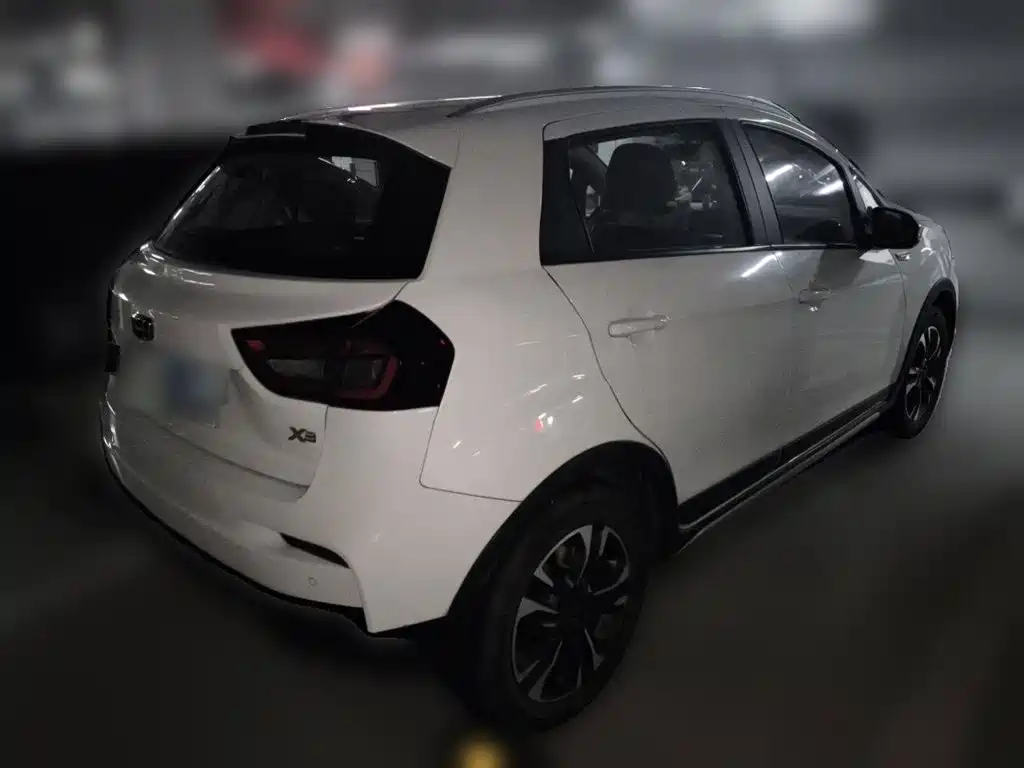 Geely Vision X3 — миниатюра 6