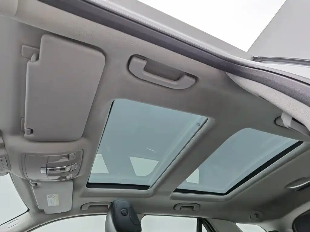 Mercedes-Benz GLE (Import) — миниатюра 14