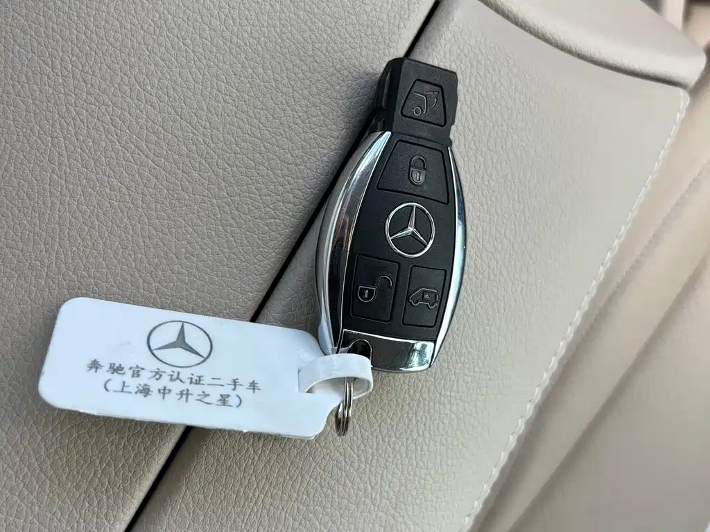 Mercedes-Benz V-Class — миниатюра 25