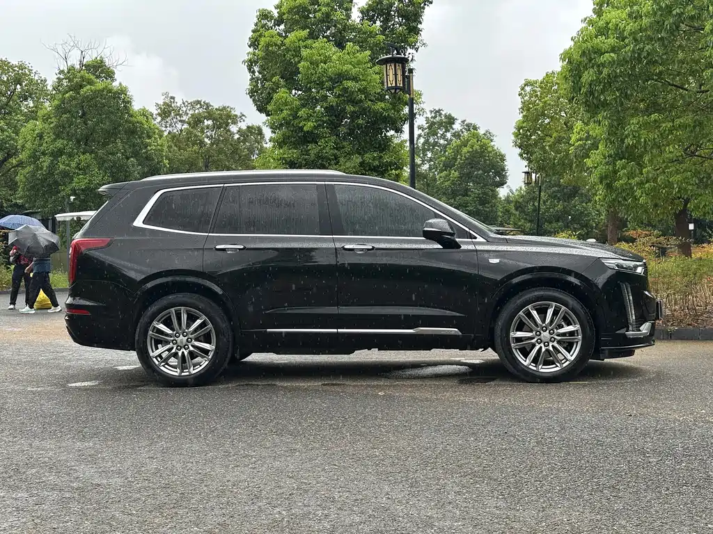 Cadillac XT6 — миниатюра 5