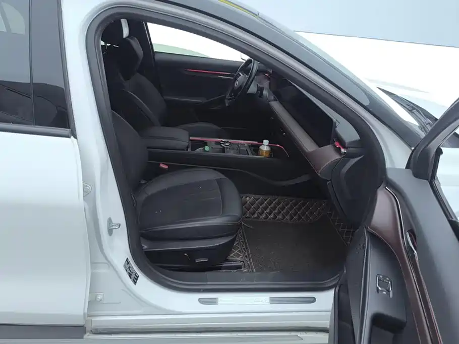 Ford Mondeo — миниатюра 8