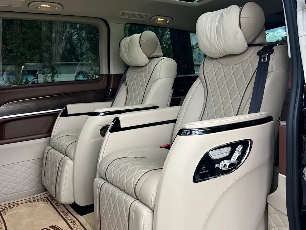 Mercedes-Benz V-Class — миниатюра 11