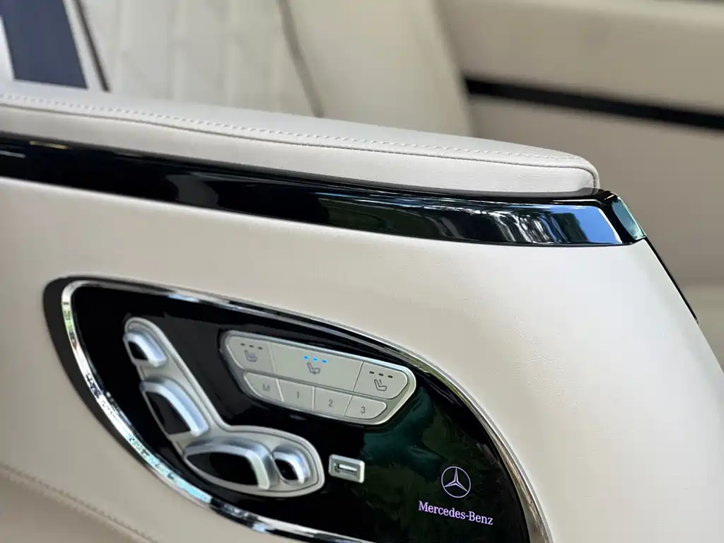 Mercedes-Benz V-Class — миниатюра 22