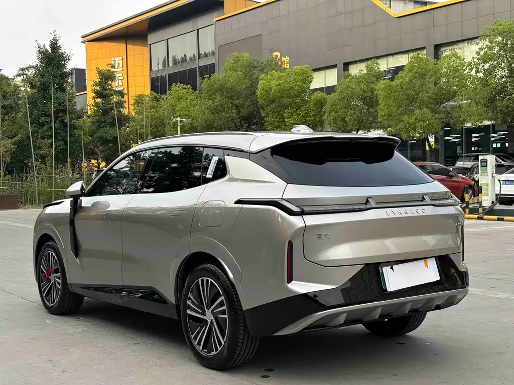 Lynk & Co 08 EM-P 2025 245km Halo
