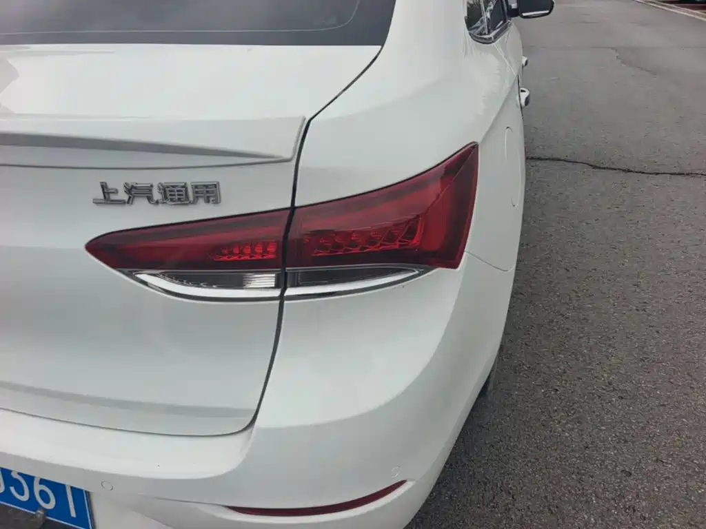 Buick Excelle — миниатюра 8