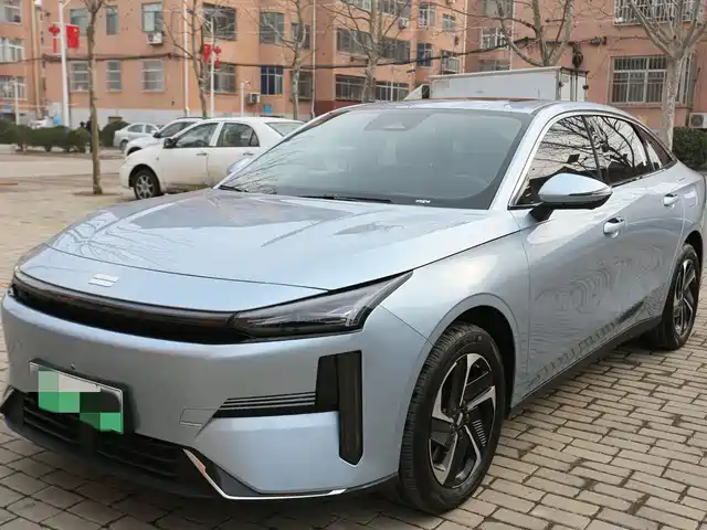 2025 Geely Galaxy L6