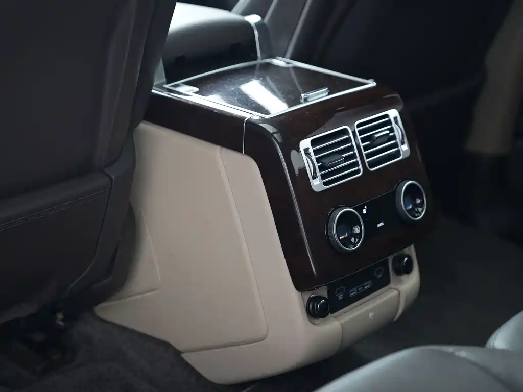 Land Rover Range Rover — миниатюра 10