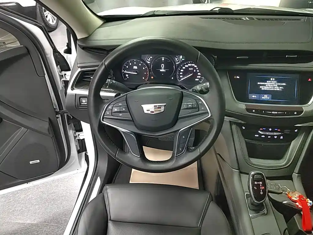 Cadillac XT5 — миниатюра 11