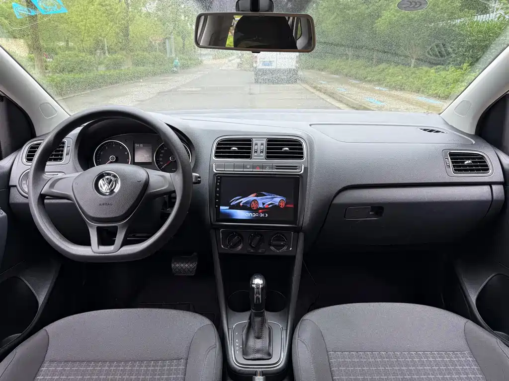 Volkswagen Polo — миниатюра 13