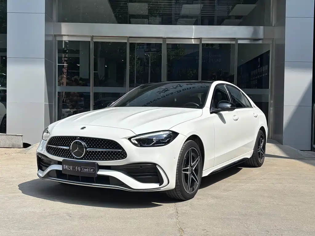 Mercedes-Benz C-Class 2024