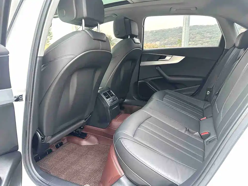 Audi A4L — миниатюра 10