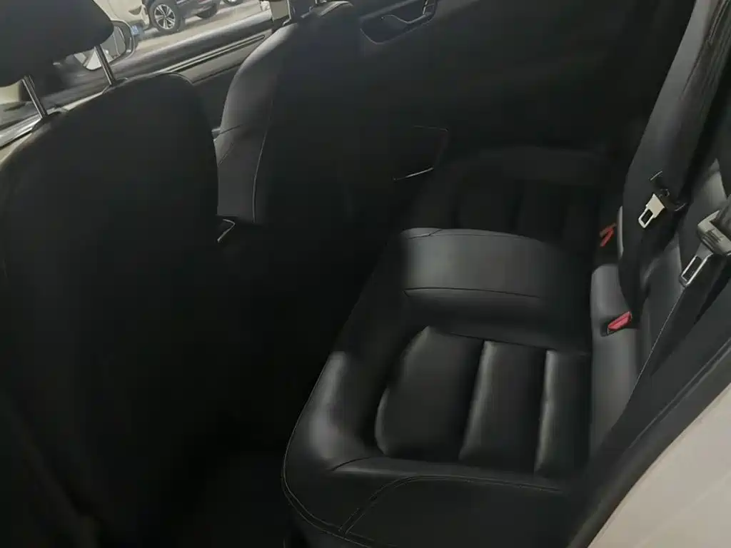 Geely Emgrand GL — миниатюра 14