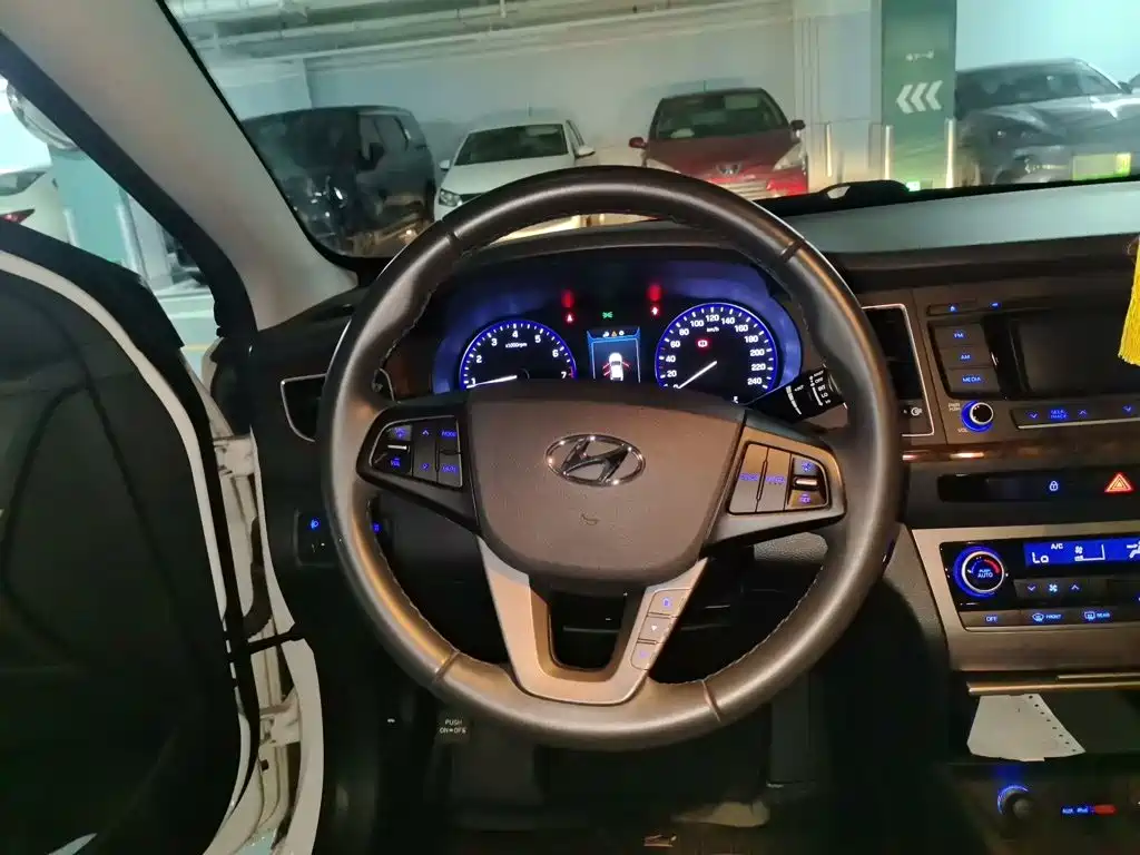 Hyundai Mistra — миниатюра 3
