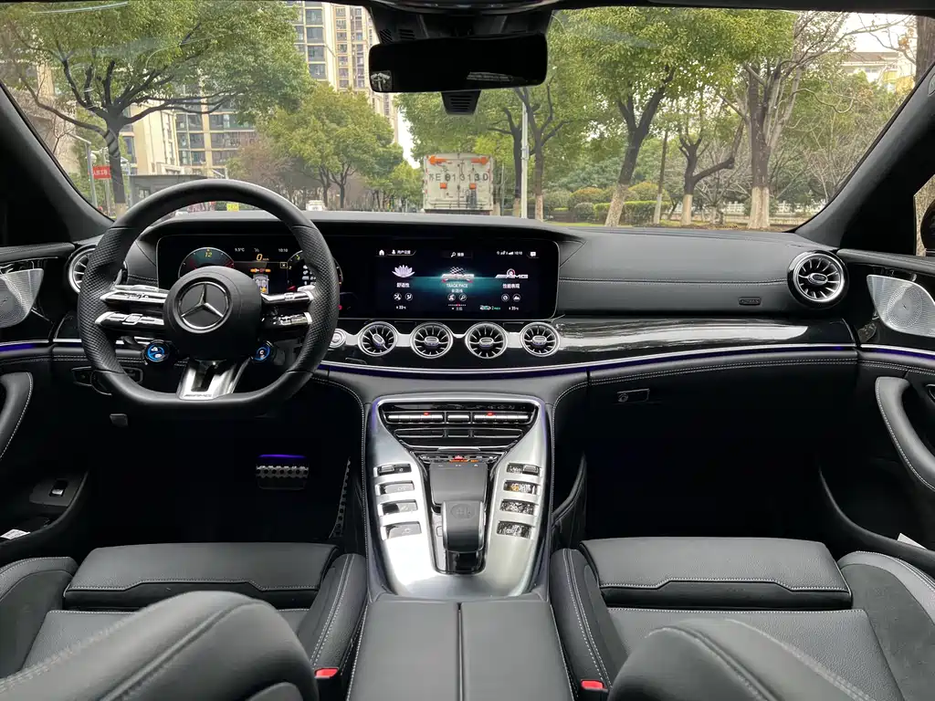 MERCEDES-BENZ AMG GT