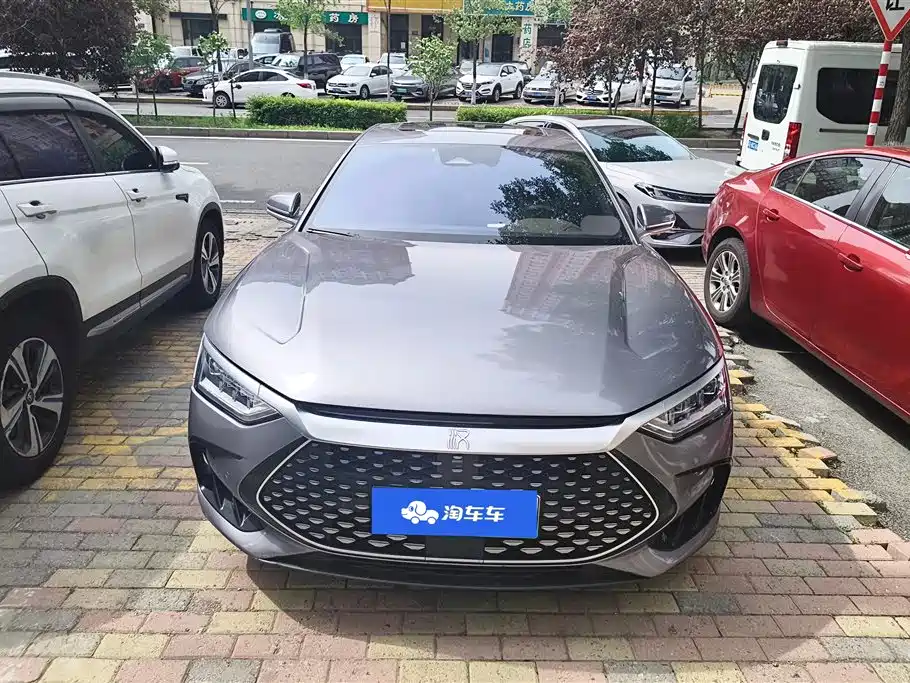 BYD Han 2023 DM-i Champion 121KM