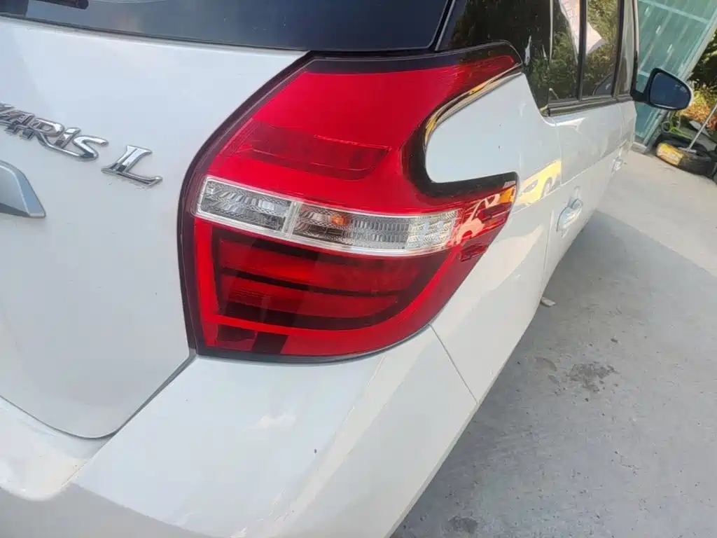 Toyota Yaris L — миниатюра 8