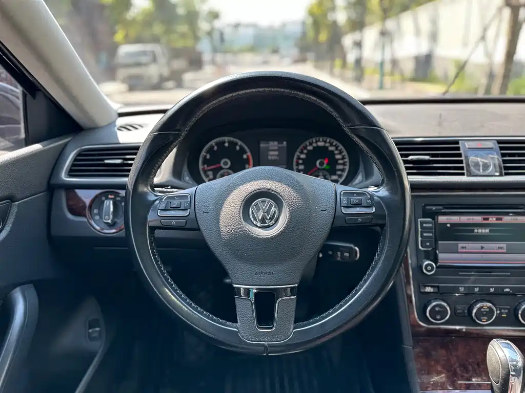Volkswagen Passat — миниатюра 23