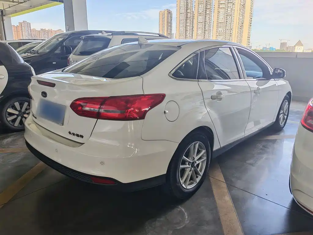 Ford Focus — миниатюра 24