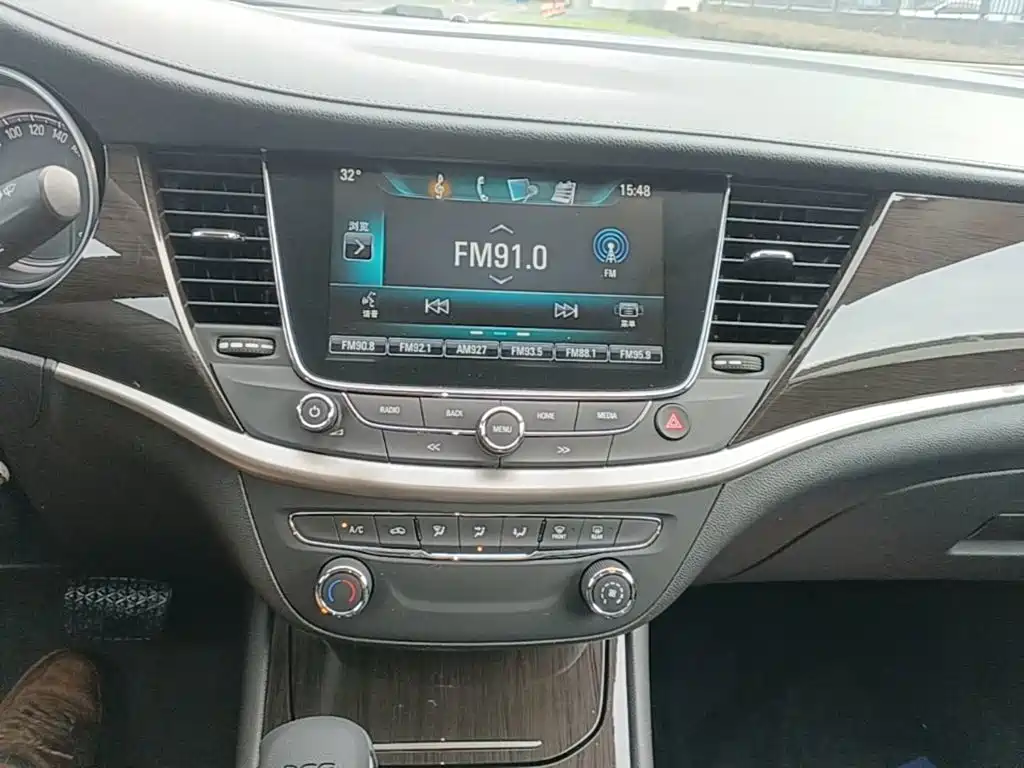 Buick Verano — миниатюра 13