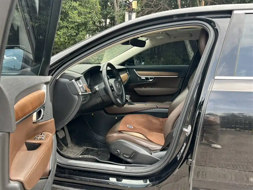Volvo S90 2019 T5