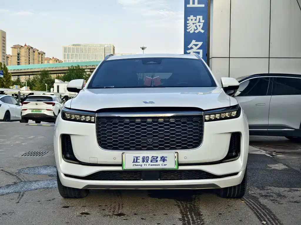 Li Auto Li ONE — миниатюра 2