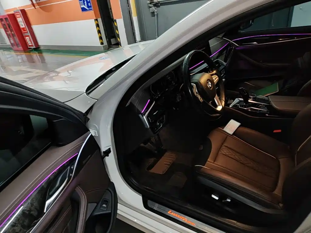 BMW 5 Series — миниатюра 16