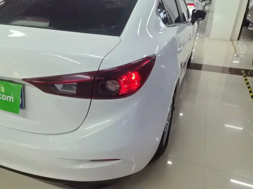 Mazda 3 Axela — миниатюра 8