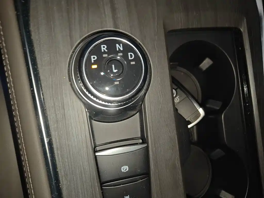 Ford Explorer — миниатюра 7