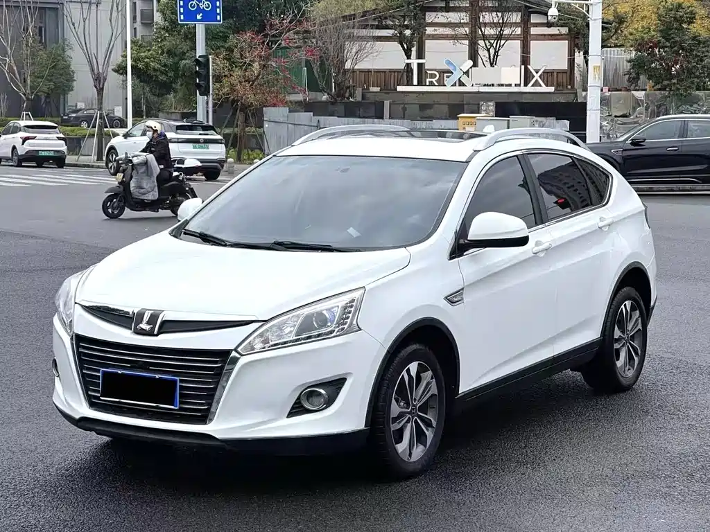 LUXGEN EXCELLENT 6 SUV