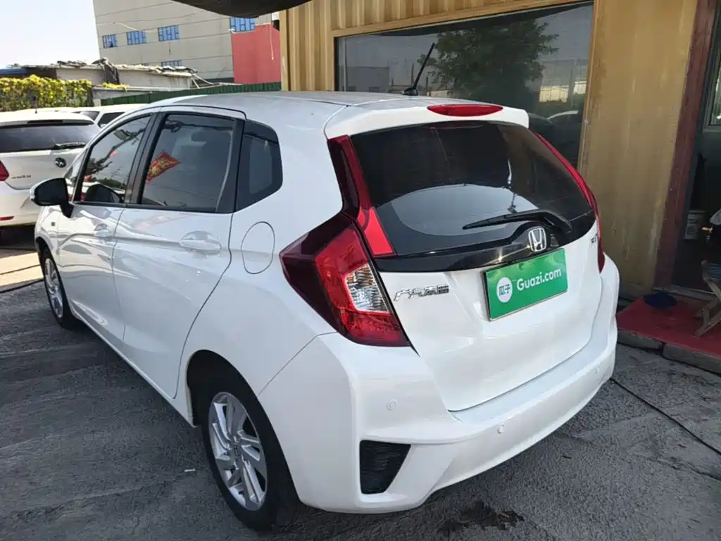 Honda Fit — миниатюра 5
