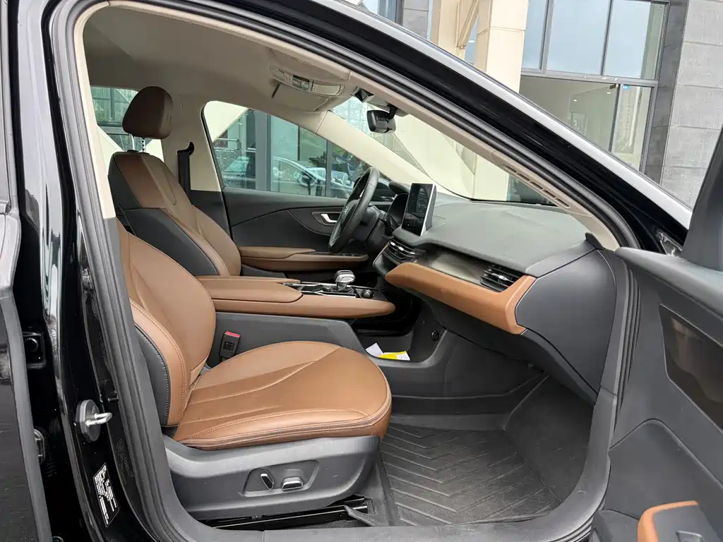 Hongqi Hongqi E-QM5 — миниатюра 19