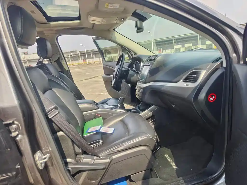 Dodge Journey — миниатюра 7