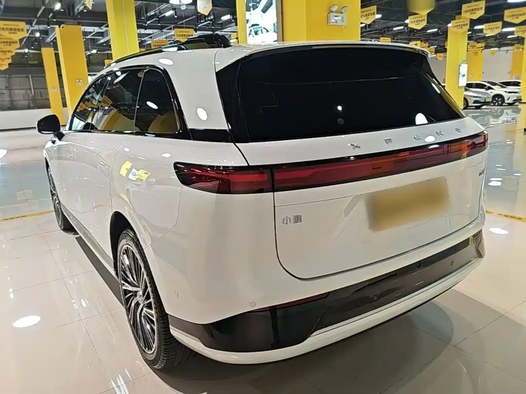 XPeng G9 — миниатюра 5