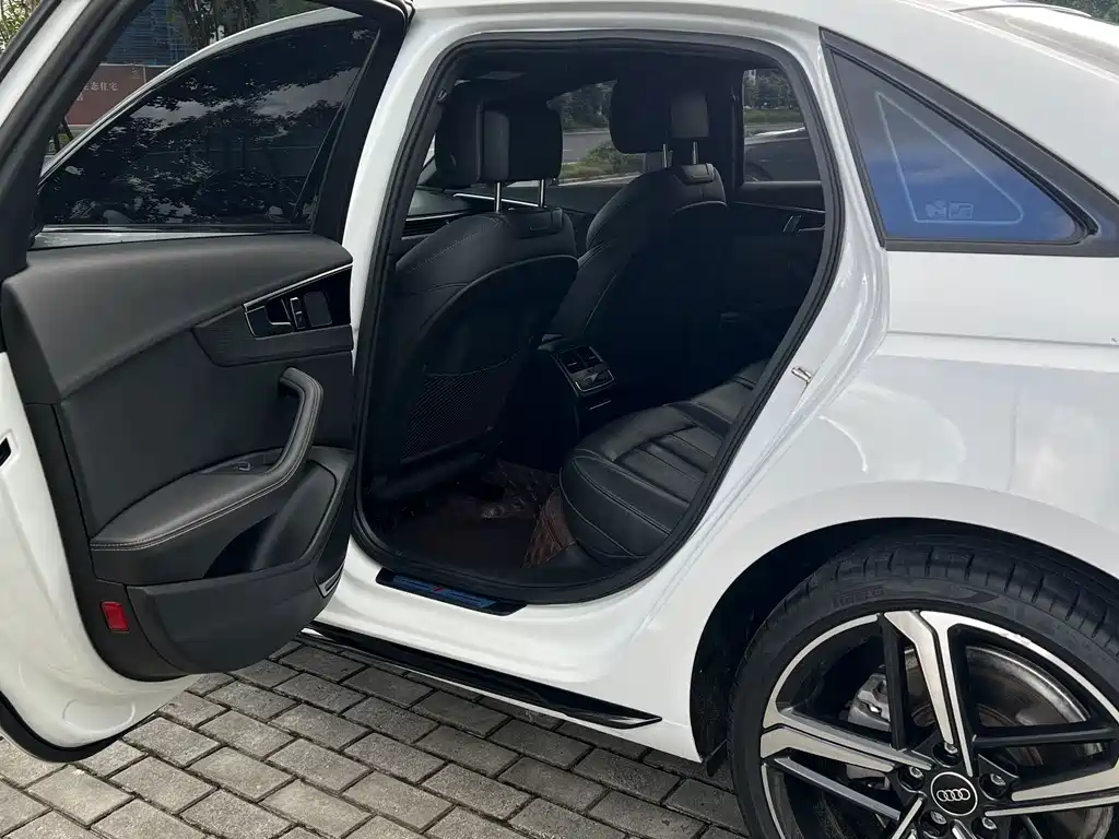 Audi A4L — миниатюра 8