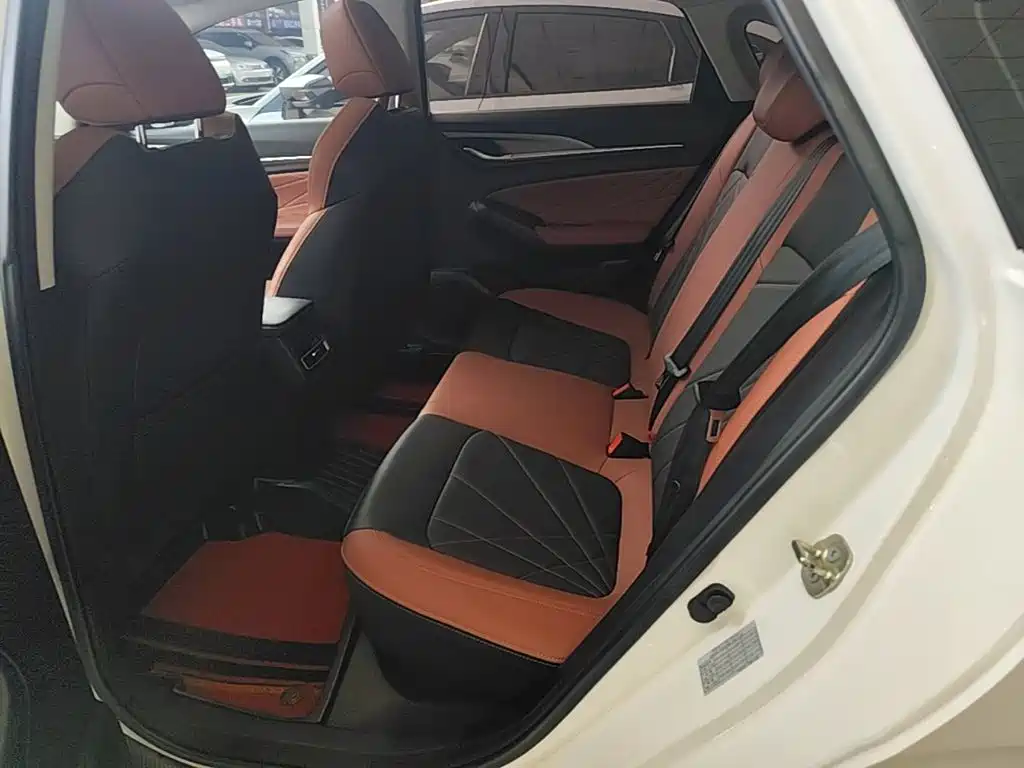 Changan Eado — миниатюра 17