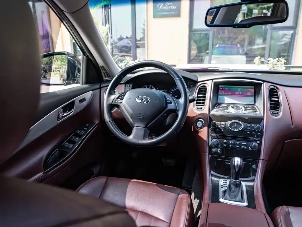 Infiniti QX50 (Import) — миниатюра 12