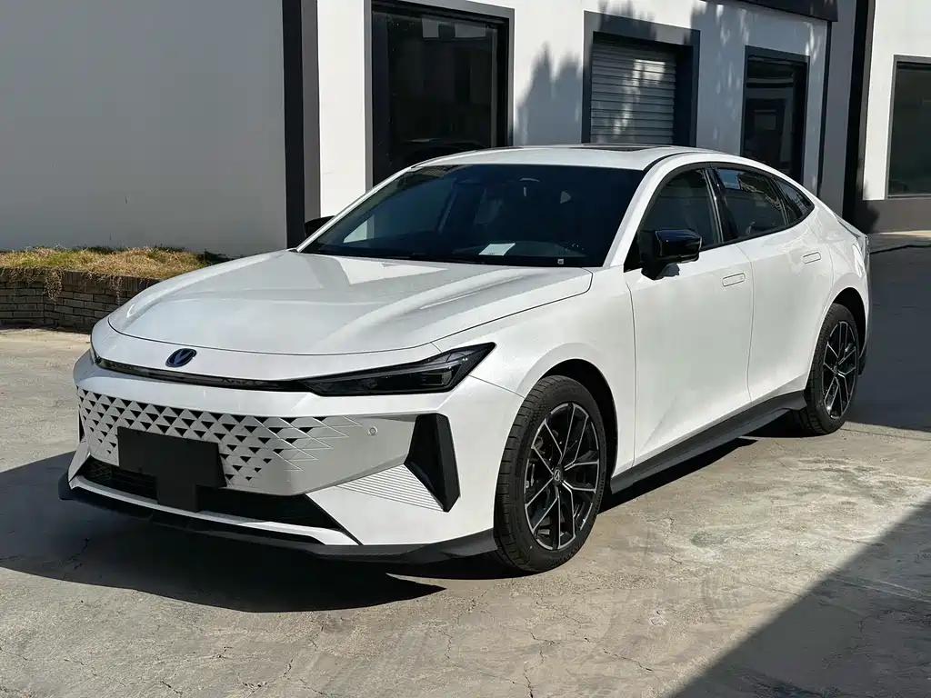 CHANGAN UNI V SMART IDD