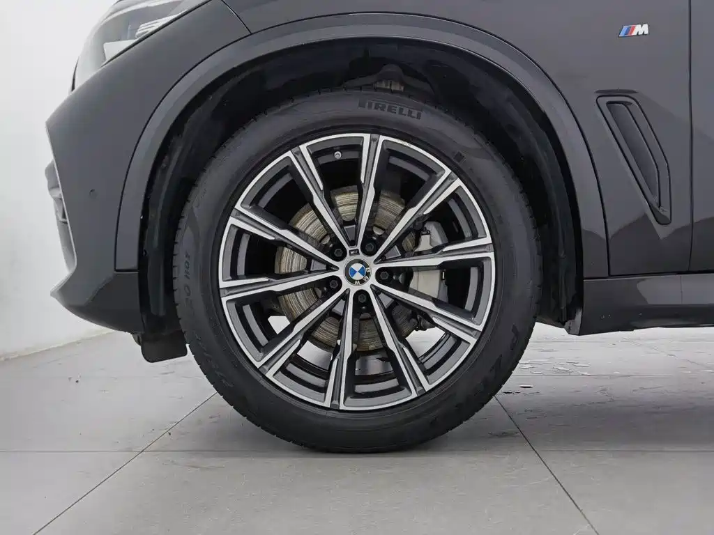 BMW X5 (Import) — миниатюра 17